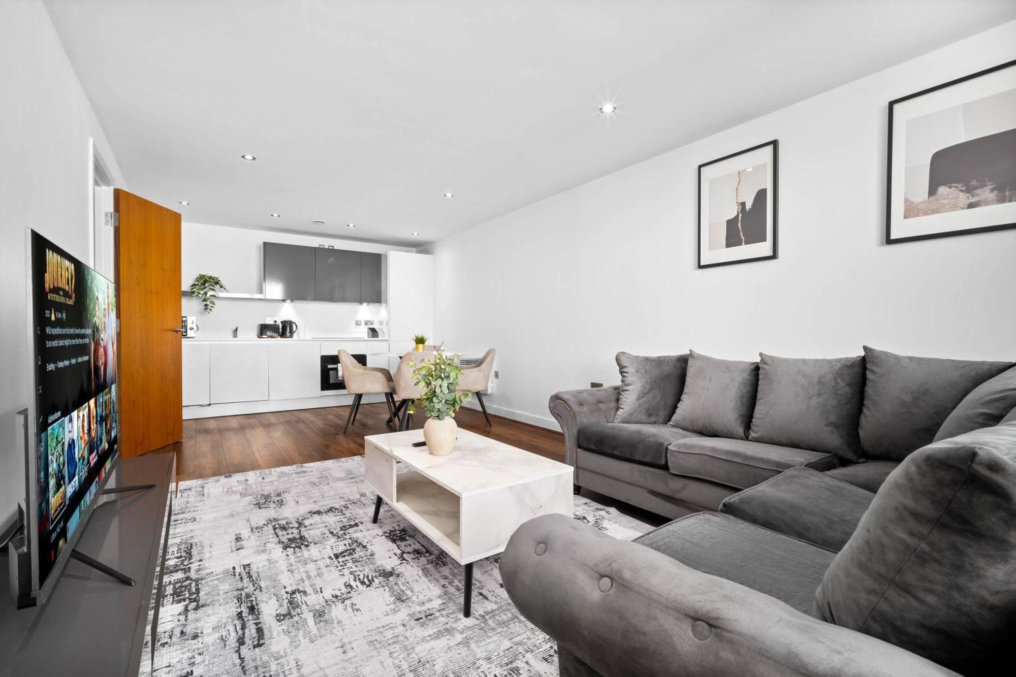 Luxury 2 Bedroom - Centre - Free Netflix 404r Apartment